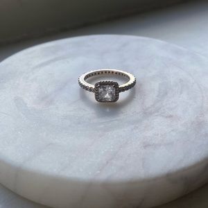 PANDORA SQUARE SPARKLE HALO RING